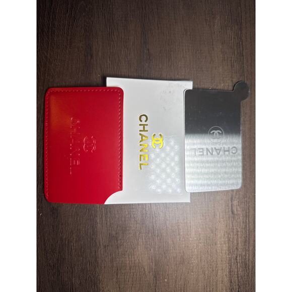 Chanel Red Leather Card Holder / Mirror - NIB - Picture 3 of 3